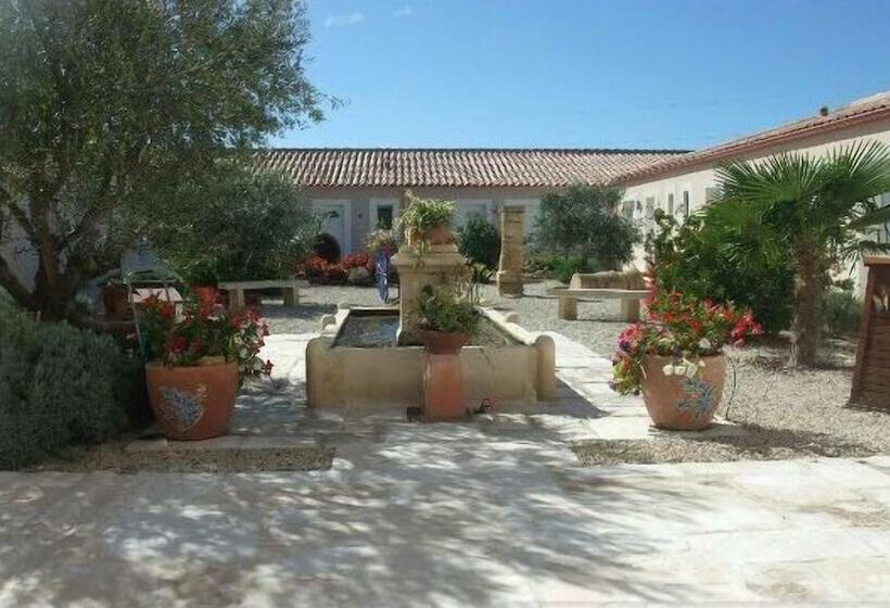 Отель Hôtel Et Résidence De La Transhumance