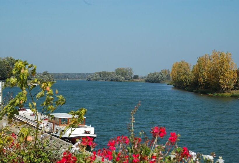 هتل Demeures & Châteaux   Hôtel Greuze & Spa Tournus