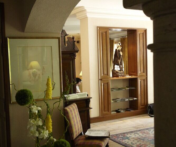 هتل Demeures & Châteaux   Hôtel Greuze & Spa Tournus