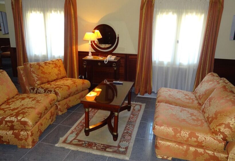 هتل Demeures & Châteaux   Hôtel Greuze & Spa Tournus