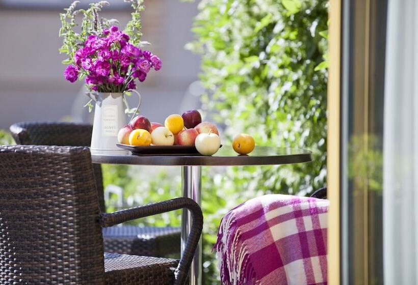 Kurshi Hotel & Spa
