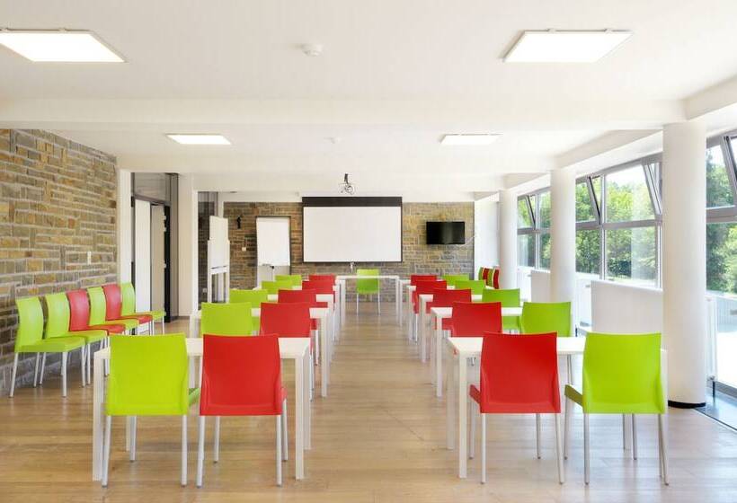 ホテル Montdespins Domaine De Vacances, Vakantiedomein Dennenheuvel