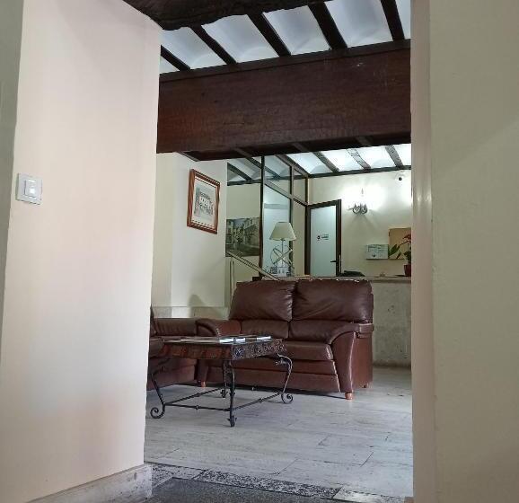 ホテル Nuevo Arlanza