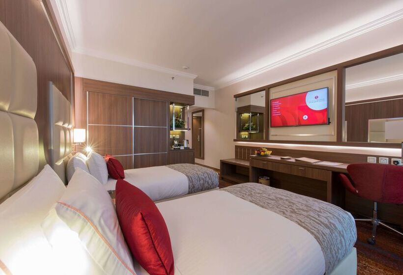 هتل Ramada By Wyndham Continental Jeddah