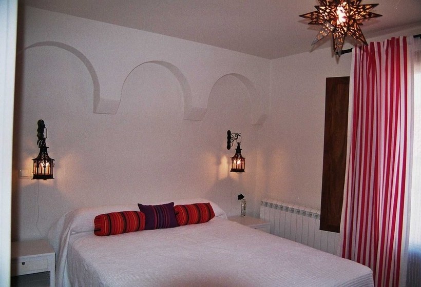 فندق ريفى Los Espinares