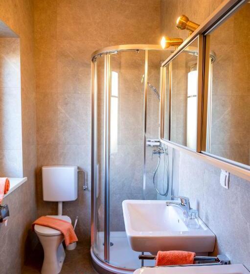 هتل Sonnblick Am Wörthersee