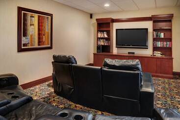 هتل Staybridge Suites Oakville Burlington, An Ihg