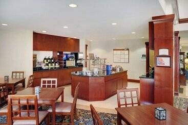 هتل Staybridge Suites Oakville Burlington, An Ihg