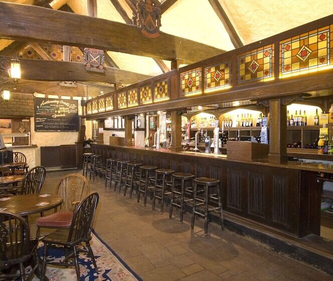 Отель The Horseshoe Inn