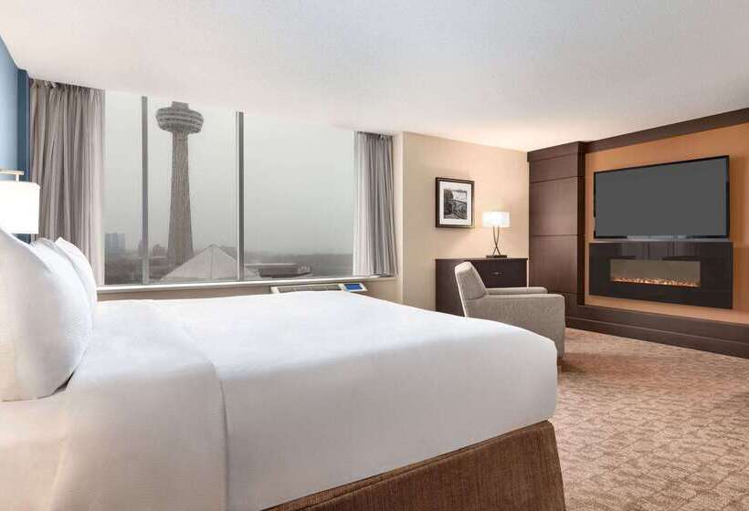 هتل Wyndham Garden Niagara Falls Fallsview