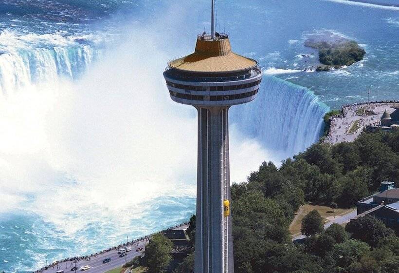 هتل Wyndham Garden Niagara Falls Fallsview