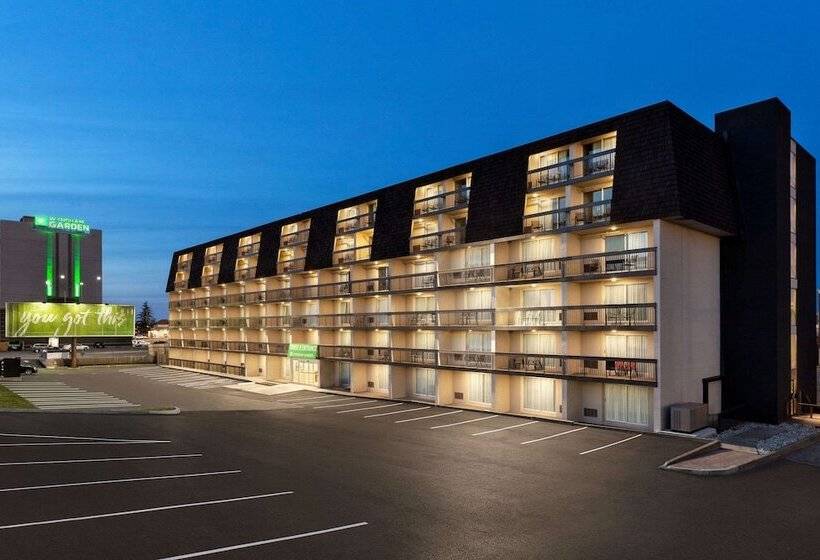 هتل Wyndham Garden Niagara Falls Fallsview