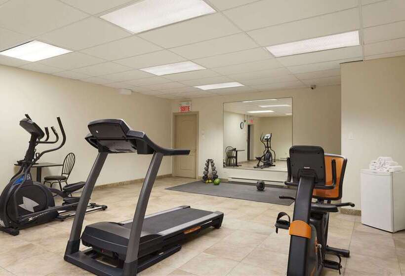 مُتل Days Inn By Wyndham Montreal East
