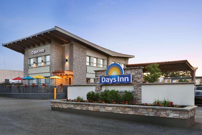 مُتل Days Inn By Wyndham Montreal East