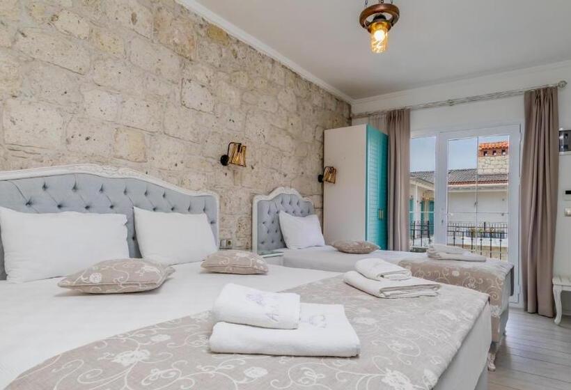 تختخواب و صبحانه Avlu Alaçatı Boutique
