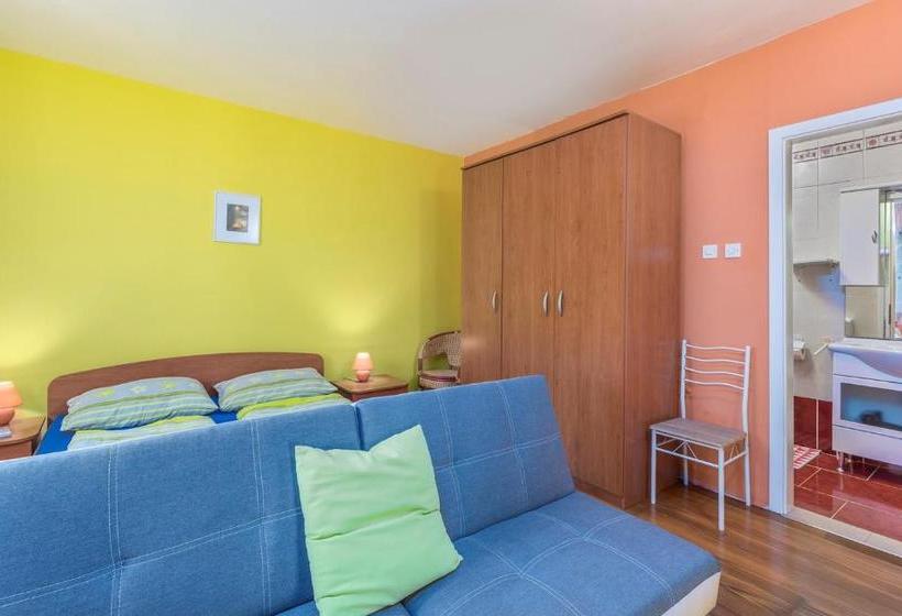 Пансион Apartment House Materada