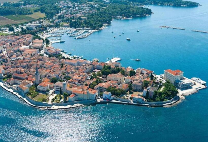 پانسیون Apartments And Rooms With Parking Space Porec   6917