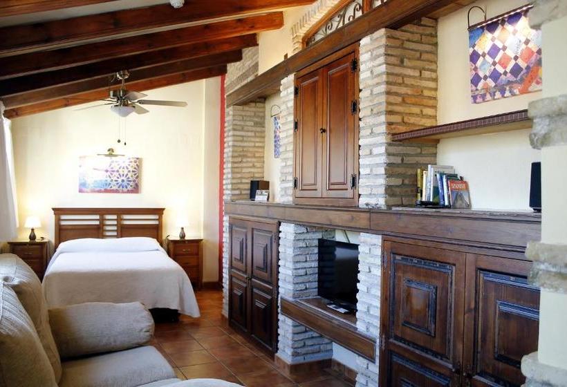 Arte Vida Suites & Spa