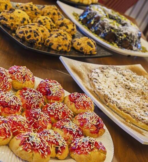 Fotos del hotel Acra   Special Category:  8