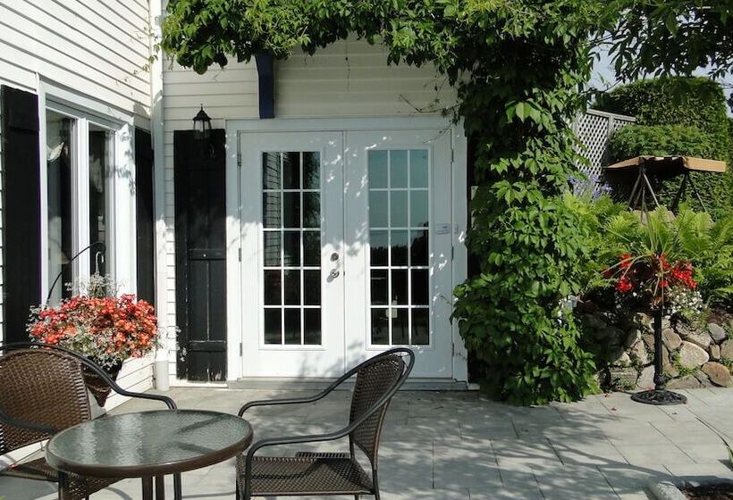 هتل Auberge Fleurs De Lune