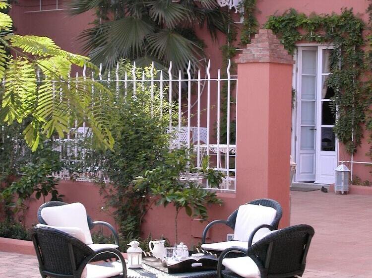 هتل Boutique Conde De La Corte