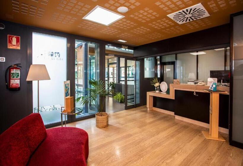 هتل Ciudad De Ejea