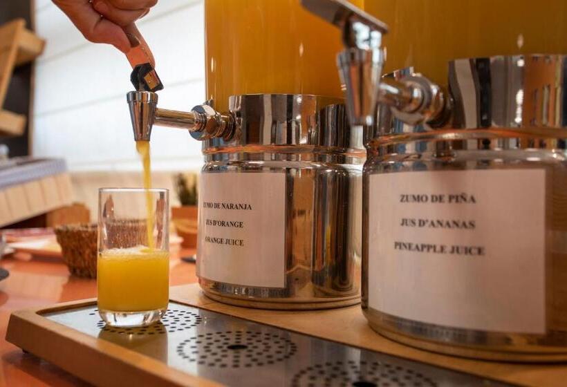 هتل Ciudad De Ejea