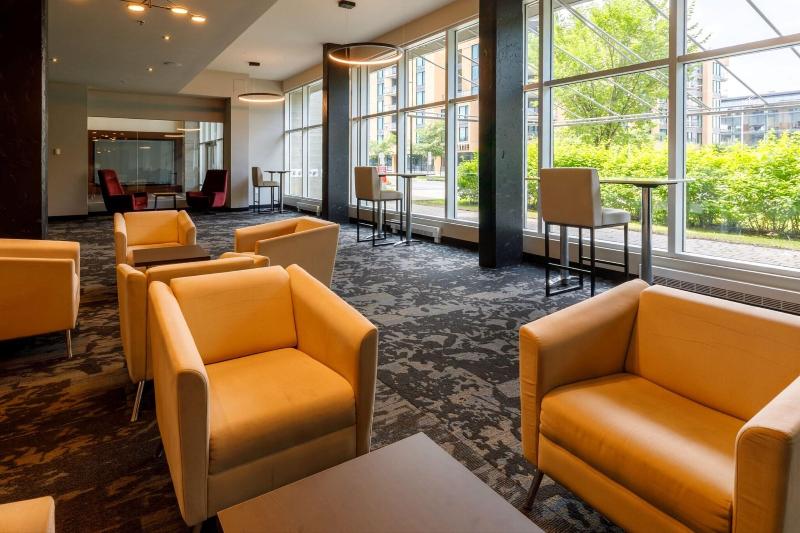 فندق Four Points By Sheraton Levis Convention Centre