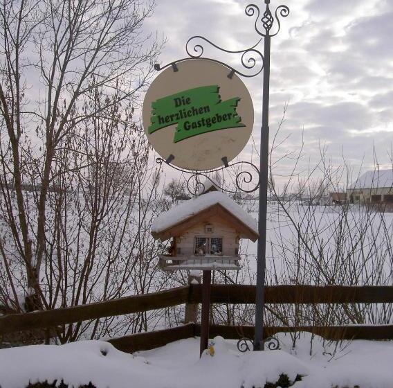 ホテル Gästehäuser Anni Ehrndorfer