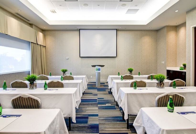 فندق Holiday Inn Express  & Suites Toronto  Markham