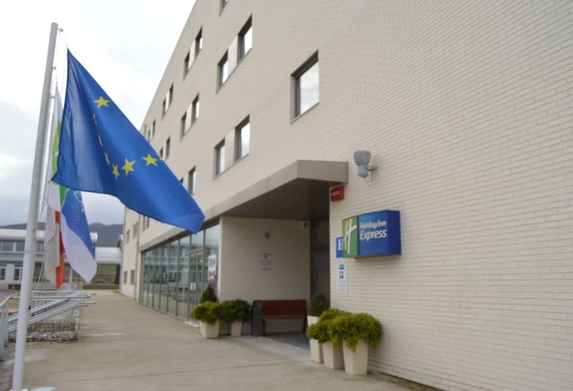 فندق Holiday Inn Express Vitoria, An Ihg