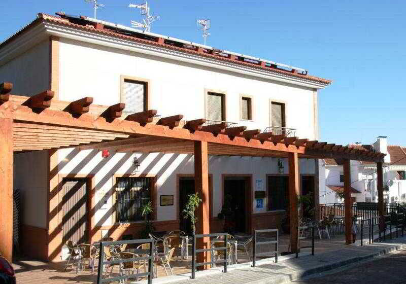 هتل Hostal Atalaya