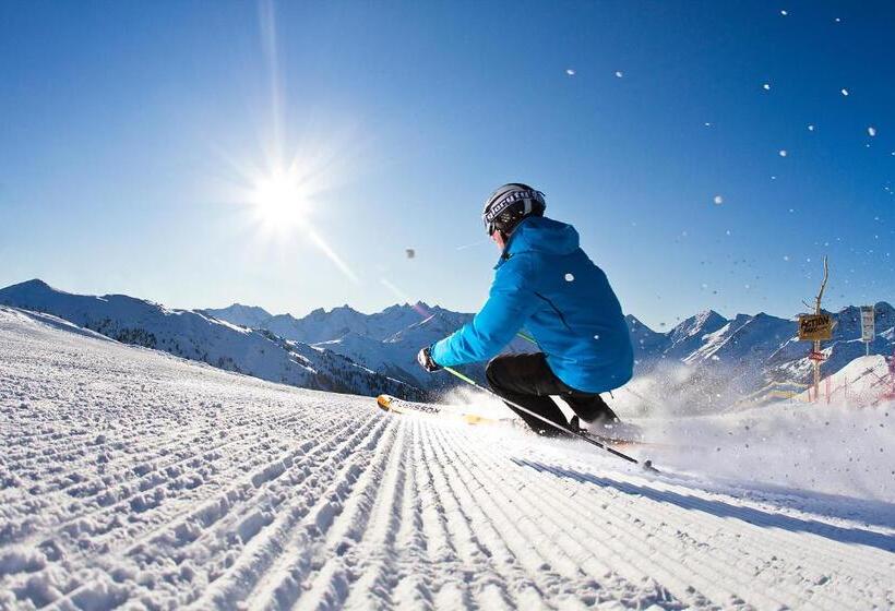 בית מלון כפרי Kristall   Adults Only