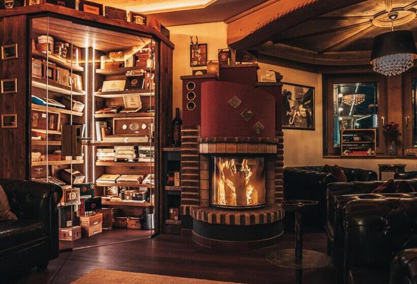 בית מלון כפרי Kristall   Adults Only