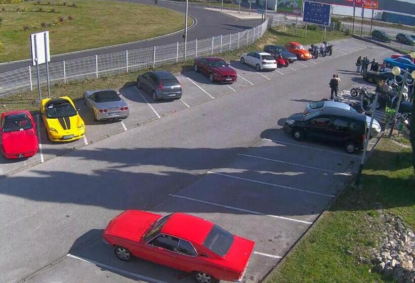 ホテル L Escale D Alès