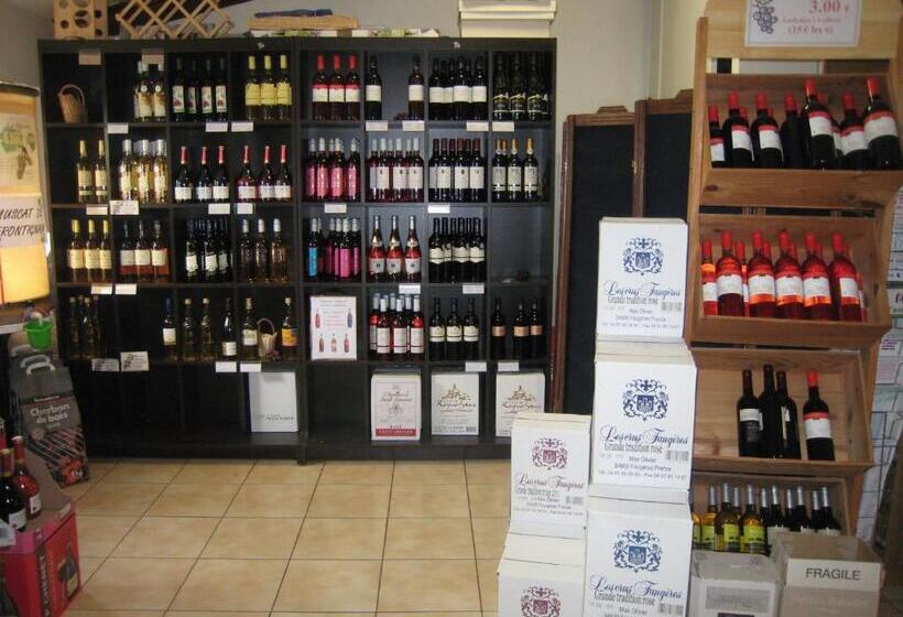 Отель La Reserve