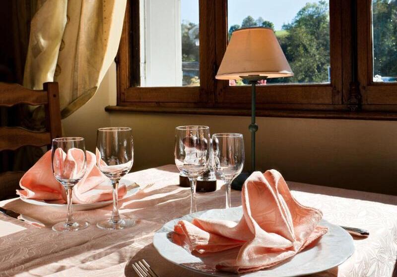 호텔 Logis Hôtel Teyssier