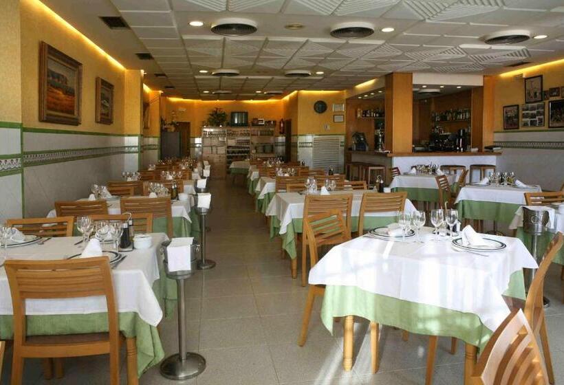 فندق Nou Avenida