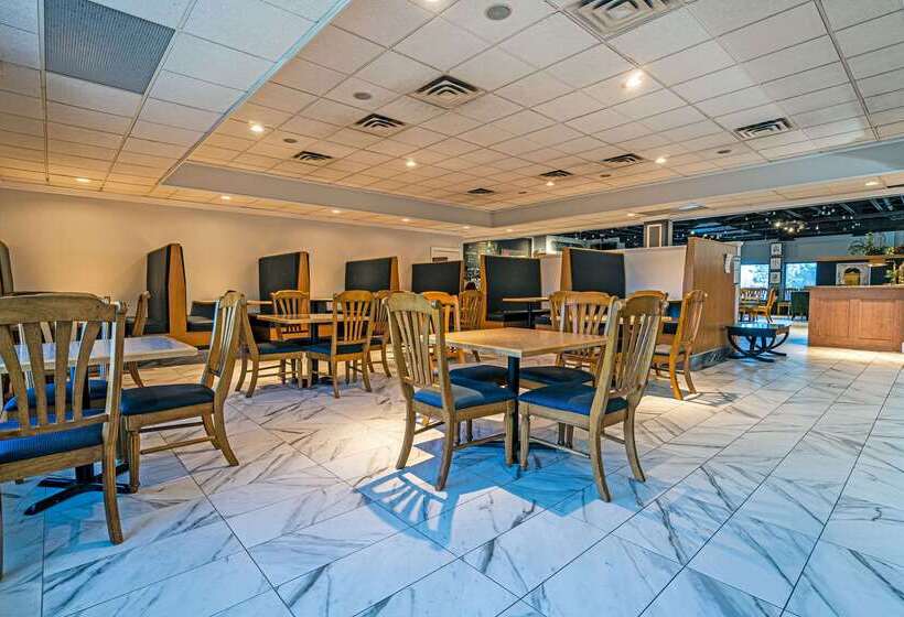 فندق Quality Inn Halifax Airport