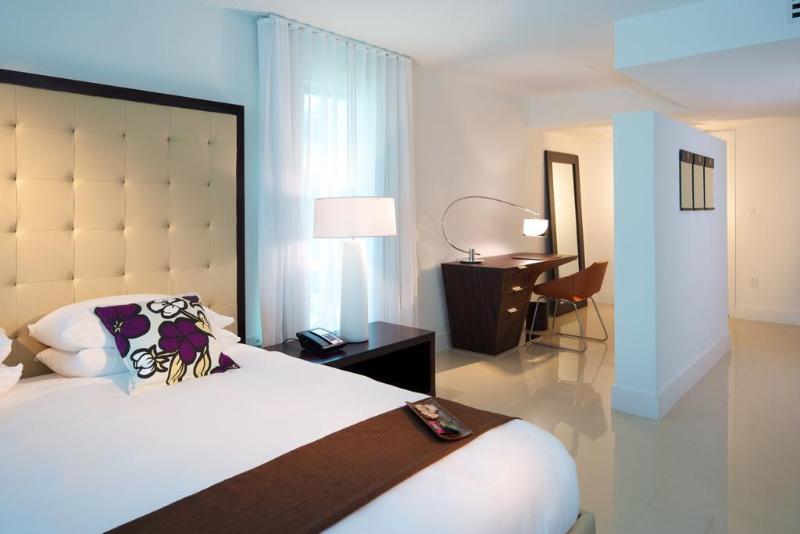 Отель Beach Haus Bal Harbour