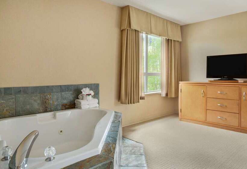 בית מלון כפרי Ramada By Wyndham Nanaimo