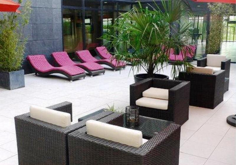 هتل Residhome Suites Paris Sénart