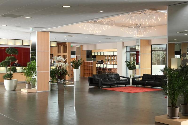 هتل Residhome Suites Paris Sénart