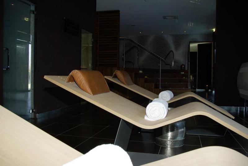 هتل Residhome Suites Paris Sénart