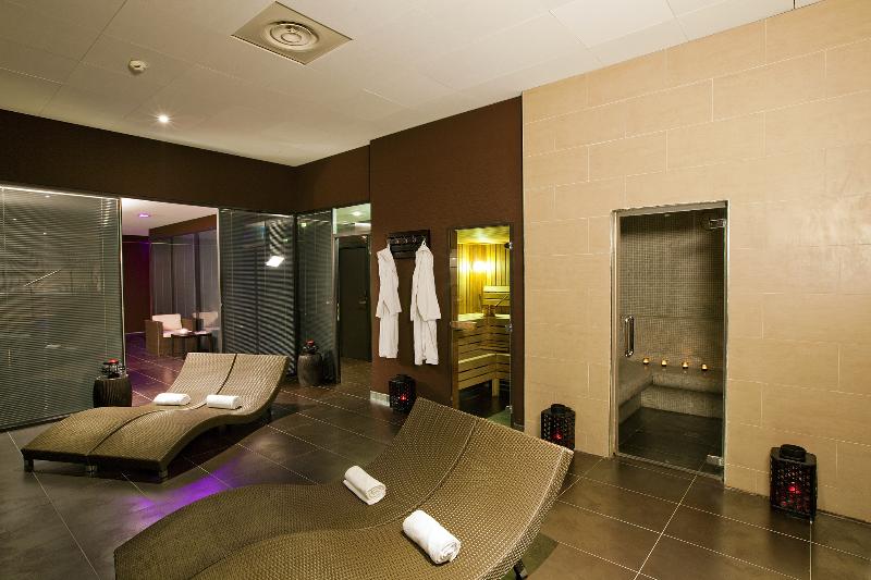 هتل Residhome Suites Paris Sénart