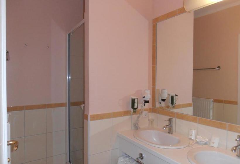 Отель Sundance Grande Mountain Resort & Spa