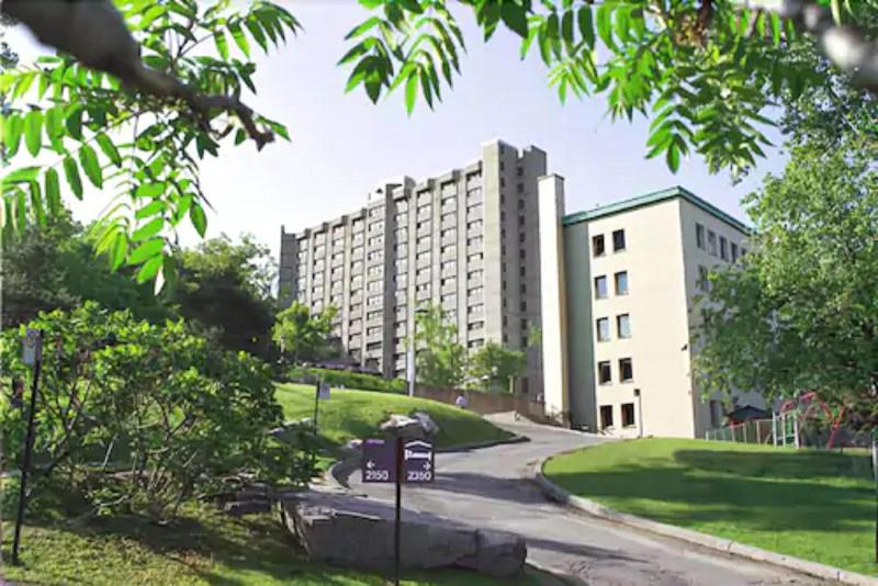 Hôtel Zum Auberge D été   Résidences De L Université De Montréal