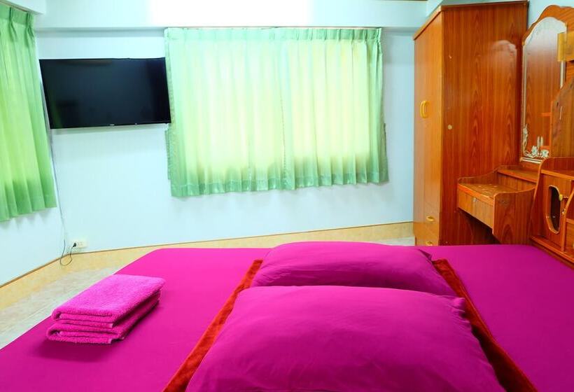 هتل Chotiphan Apartment