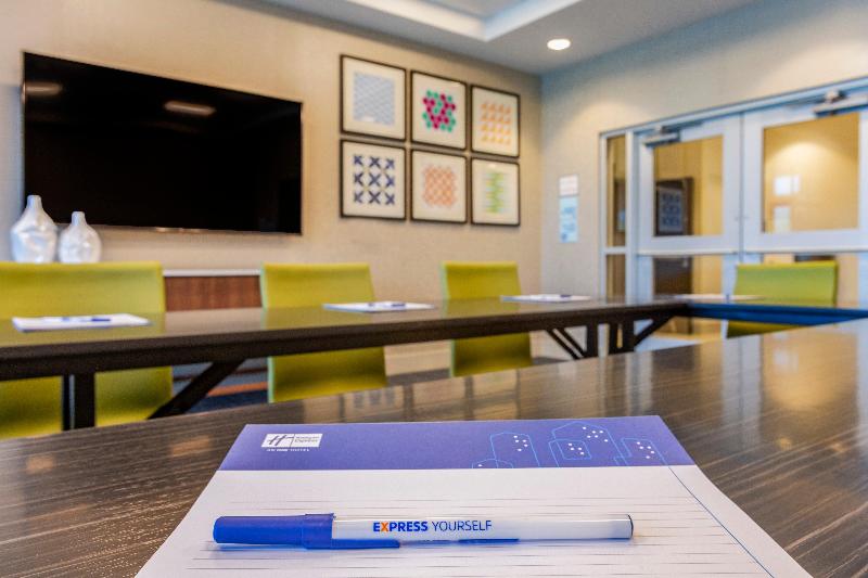 酒店 Holiday Inn Express & Suites Phoenix Dwtn State Capitol, An Ihg