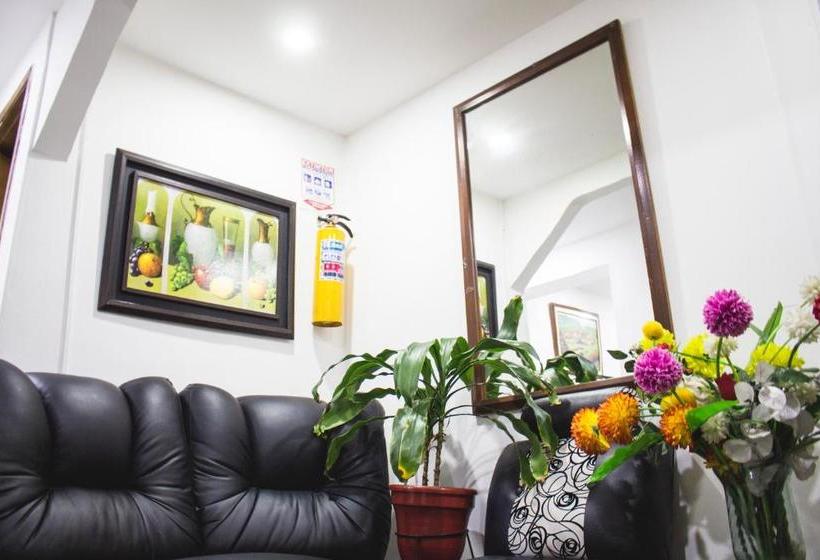 هتل کپسول Punto 100